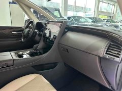 Toyota Vellfire Crown Hybrid 2.5L Executive Premier Edition - ფოტო 15