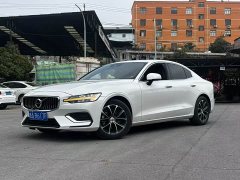Volvo S60 2022 B4 Smart Luxury Edition - ფოტო 1