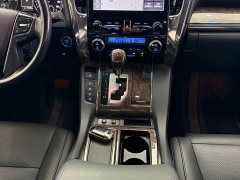 Toyota Alphard 2021 Hybrid 2.5L Premium Edition - ფოტო 16