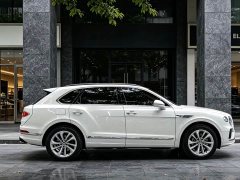 Bentley Bentayga 4.0T V8 - ფოტო 4