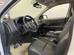 Mitsubishi Outlander 2020 2.0L FWD Comfort 7-Seater - ფოტო 4