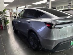 Tesla Model Y Rear-Wheel Drive - ფოტო 4