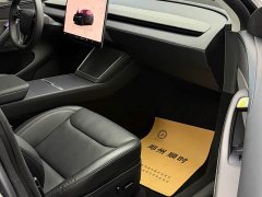 Tesla Model Y Rear-Wheel Drive - ფოტო 7