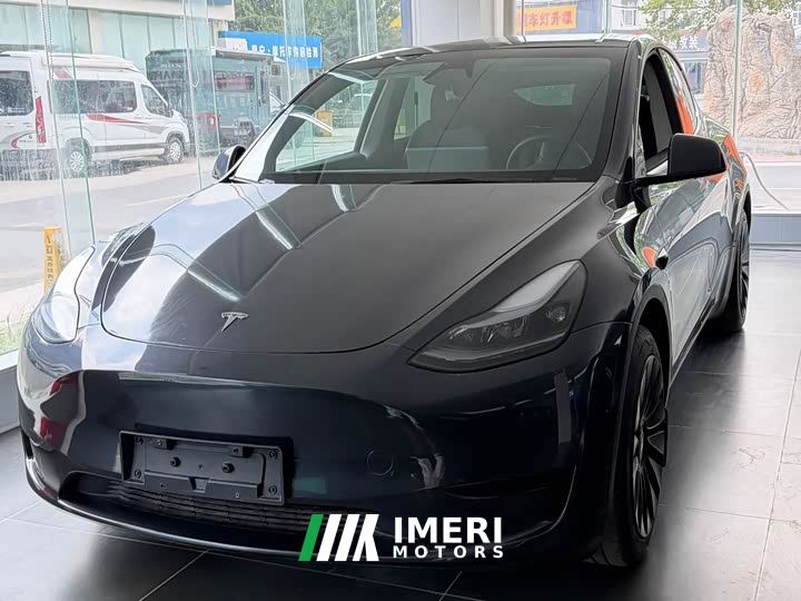 Tesla Model Y Rear-Wheel Drive