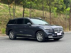 Lincoln Aviator 3.0T V6 AWD Premium - ფოტო 3
