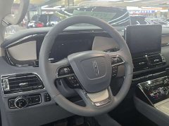Lincoln Navigator 2020 Presidential Series 3.5T - ფოტო 5