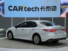 Toyota Camry 2.0G Luxury - ფოტო 13