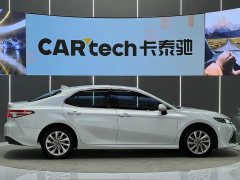 Toyota Camry 2.0G Luxury - ფოტო 14