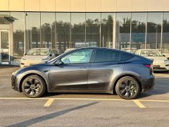Tesla Model Y Rear-Wheel Drive - ფოტო 5