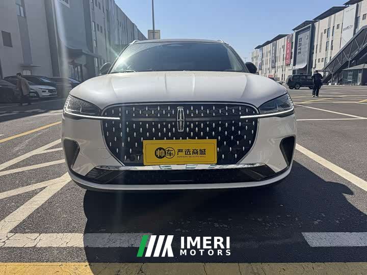 Lincoln Explorer 2.0T Two-Wheel Drive Premium