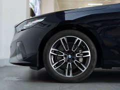 BMW 5 Series 2026 530Li Premier M Sport Package - ფოტო 9