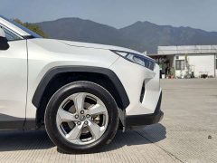 Toyota RAV4 2.0L CVT FWD Fashion Plus - ფოტო 4