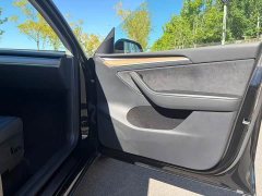 Tesla Model Y Standard Range RWD - ფოტო 16