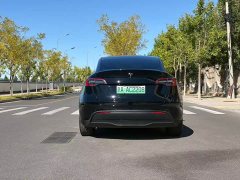 Tesla Model Y Standard Range RWD - ფოტო 20