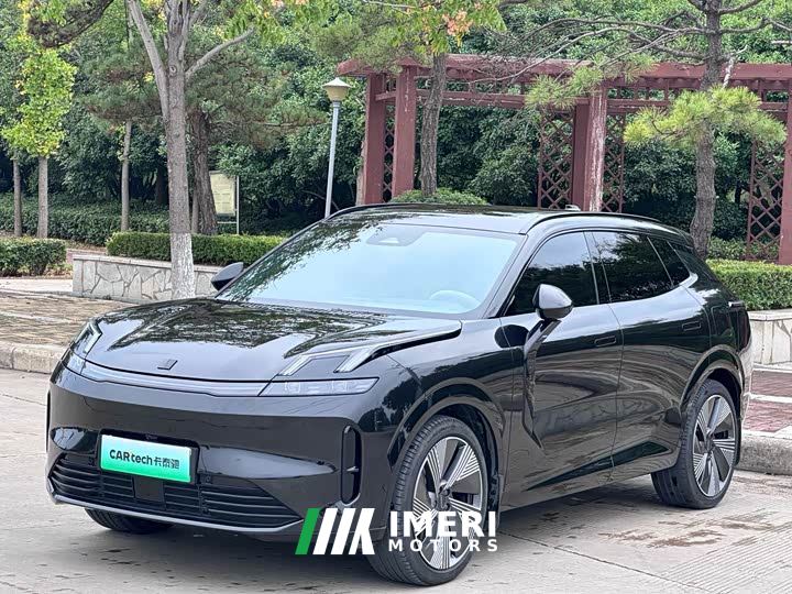 Lynk & Co 08 EM-P 220km AWD Performance Halo