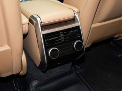 Land Rover Range Rover 2023 3.0 L6 400PS Prestige Seven-Seat Extended Wheelbase - ფოტო 18