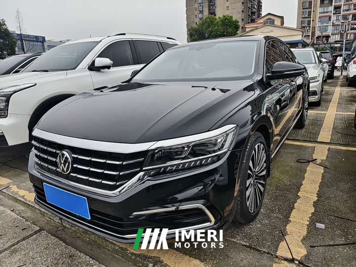 Volkswagen Passat 330TSI Luxury - ავტომობილი ჩინეთიდან