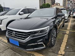Volkswagen Passat 330TSI Luxury - ფოტო 1