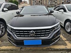 Volkswagen Passat 330TSI Luxury - ფოტო 2
