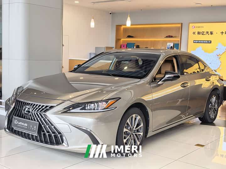 Lexus ES 300h Premium Edition