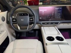 Li Auto L8 Max - ფოტო 17