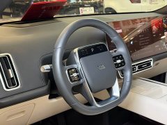 Li Auto L8 Max - ფოტო 7