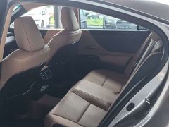 Lexus ES 200 Excellence Edition - ფოტო 10
