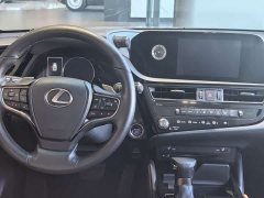Lexus ES 2022 300h Excellence Edition - ფოტო 11