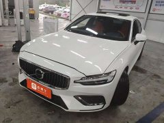 Volvo S60 B4 Smart Luxury Edition - ფოტო 1