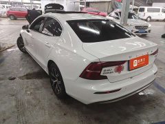 Volvo S60 B4 Smart Luxury Edition - ფოტო 7