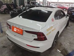 Volvo S60 B4 Smart Luxury Edition - ფოტო 9