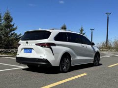 Toyota Sienna 2.5L Hybrid FWD Comfort - ფოტო 5