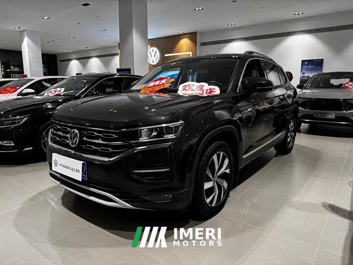 Volkswagen Taos 330TSI FWD Luxury Smart Connected Edition