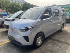 Wuling Yangguang 440km Passenger Vehicle Comfort Edition 6-Seater - ფოტო 1