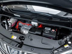 Toyota Alphard 2021 Hybrid 2.5L Luxury - ფოტო 11