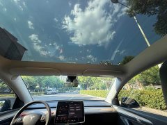 Tesla Model Y Rear-Wheel Drive - ფოტო 4