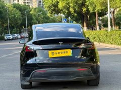 Tesla Model Y Rear-Wheel Drive - ფოტო 6