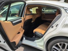 Lexus ES 300h Premium Edition - ფოტო 4