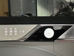 Volvo EM90 2025 Ultra Six-Seater - ფოტო 16