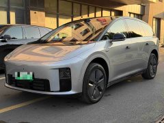 Li Auto i8 2025 Standard Edition - ფოტო 1