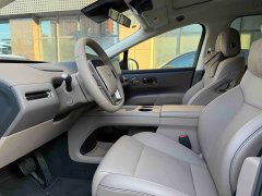 Li Auto i8 2025 Standard Edition - ფოტო 8