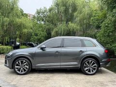 Audi Q7 55 TFSI quattro S line Sport - ფოტო 4