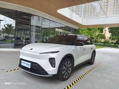 NIO ES8 100kWh Executive Edition - ფოტო 1
