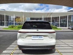 NIO ES8 100kWh Executive Edition - ფოტო 4