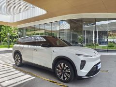 NIO ES8 100kWh Executive Edition - ფოტო 7