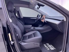 Tesla Model Y Rear-Wheel Drive - ფოტო 17