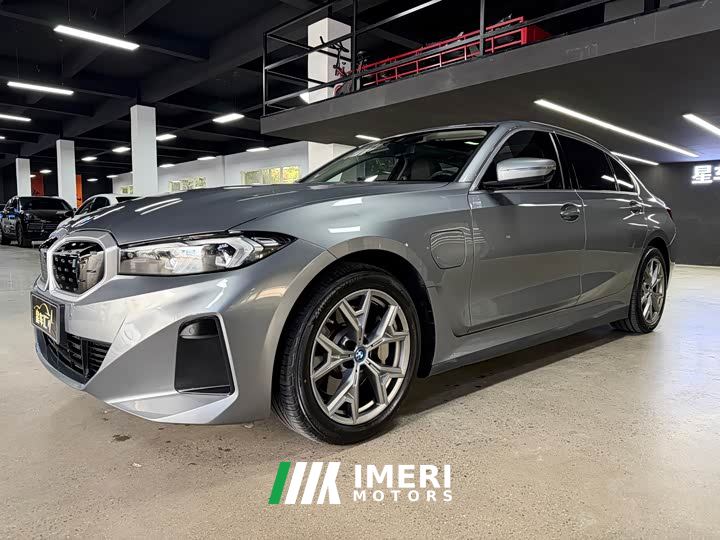 BMW i3 eDrive 35 L