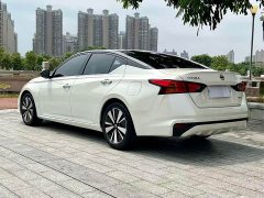 Nissan Teana 2.0L XL Comfort - ფოტო 9