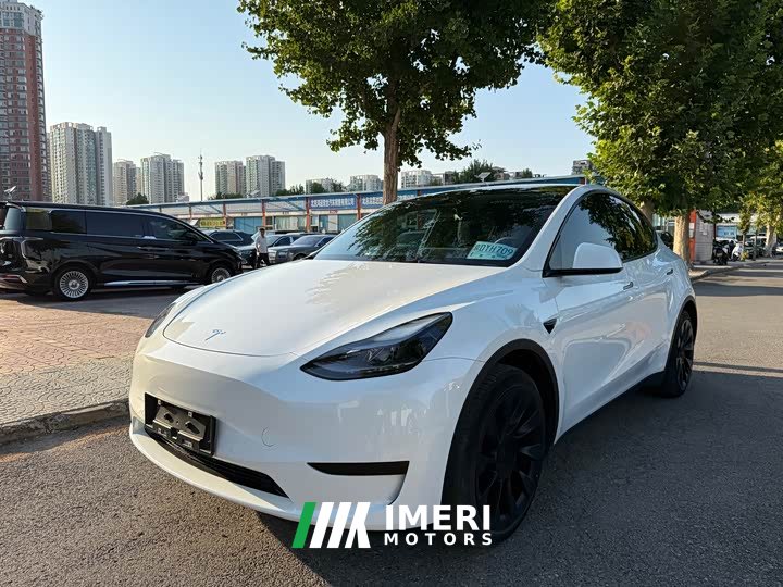 Tesla Model Y Facelift Rear-Wheel Drive