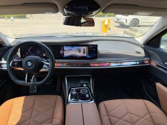 BMW 7 Series 2023 735Li M Sport Package - ფოტო 7